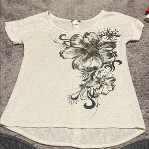 Lavish Cream Floral Short Sleeve Top